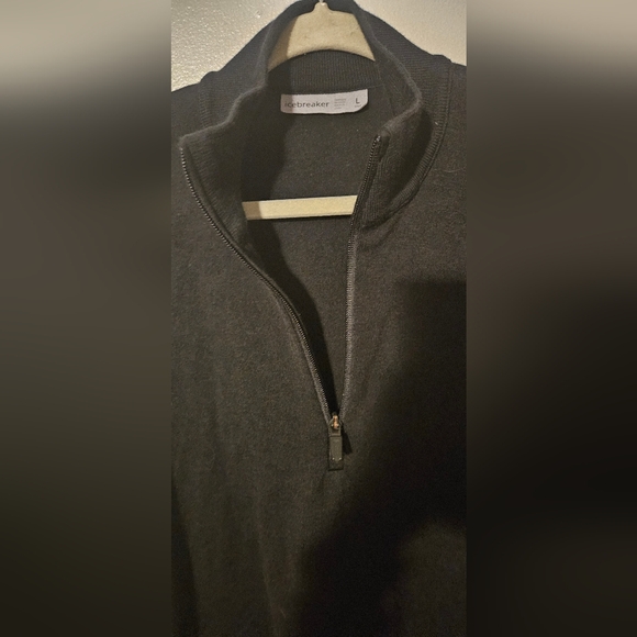 EUC Icebreaker Men’s L 1/4 Zip Thumb holes - Picture 2 of 13